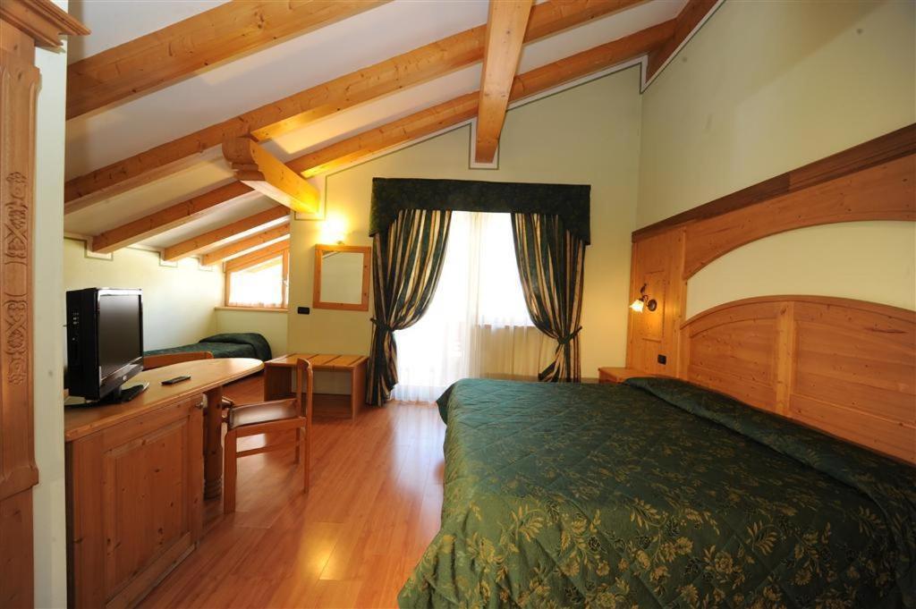 Hotel Canada Пинцоло Номер фото