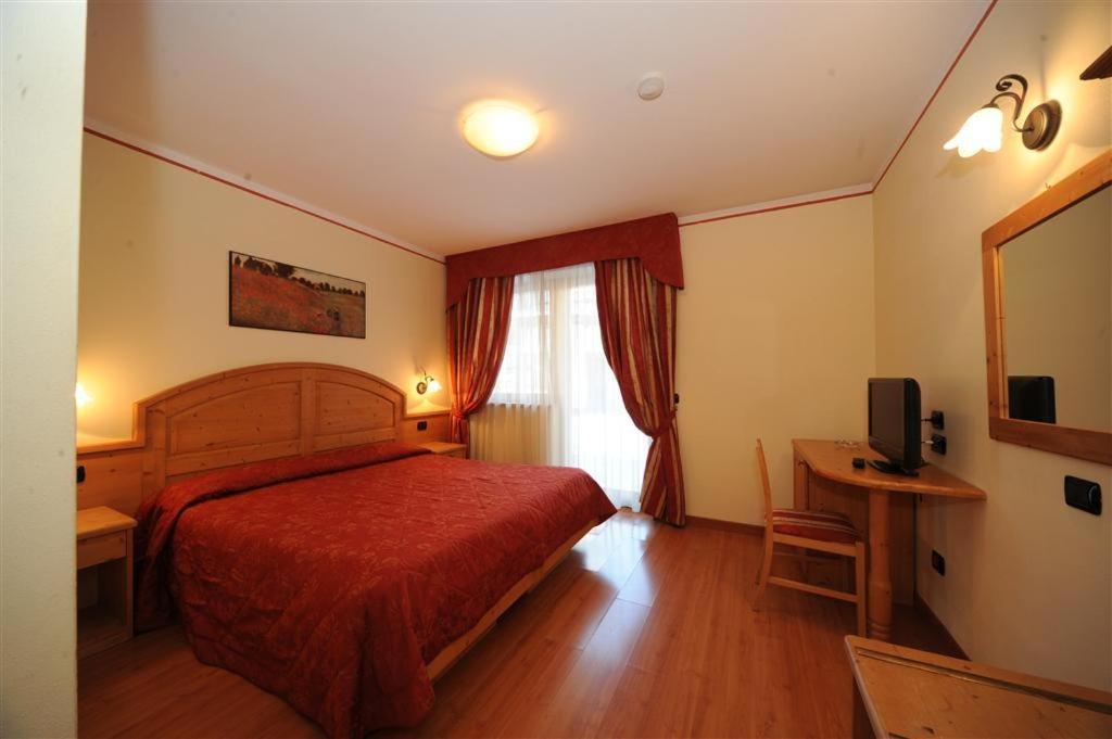 Hotel Canada Пинцоло Номер фото