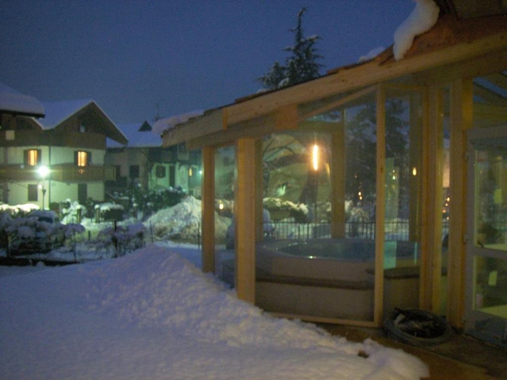 Hotel Canada Пинцоло Экстерьер фото