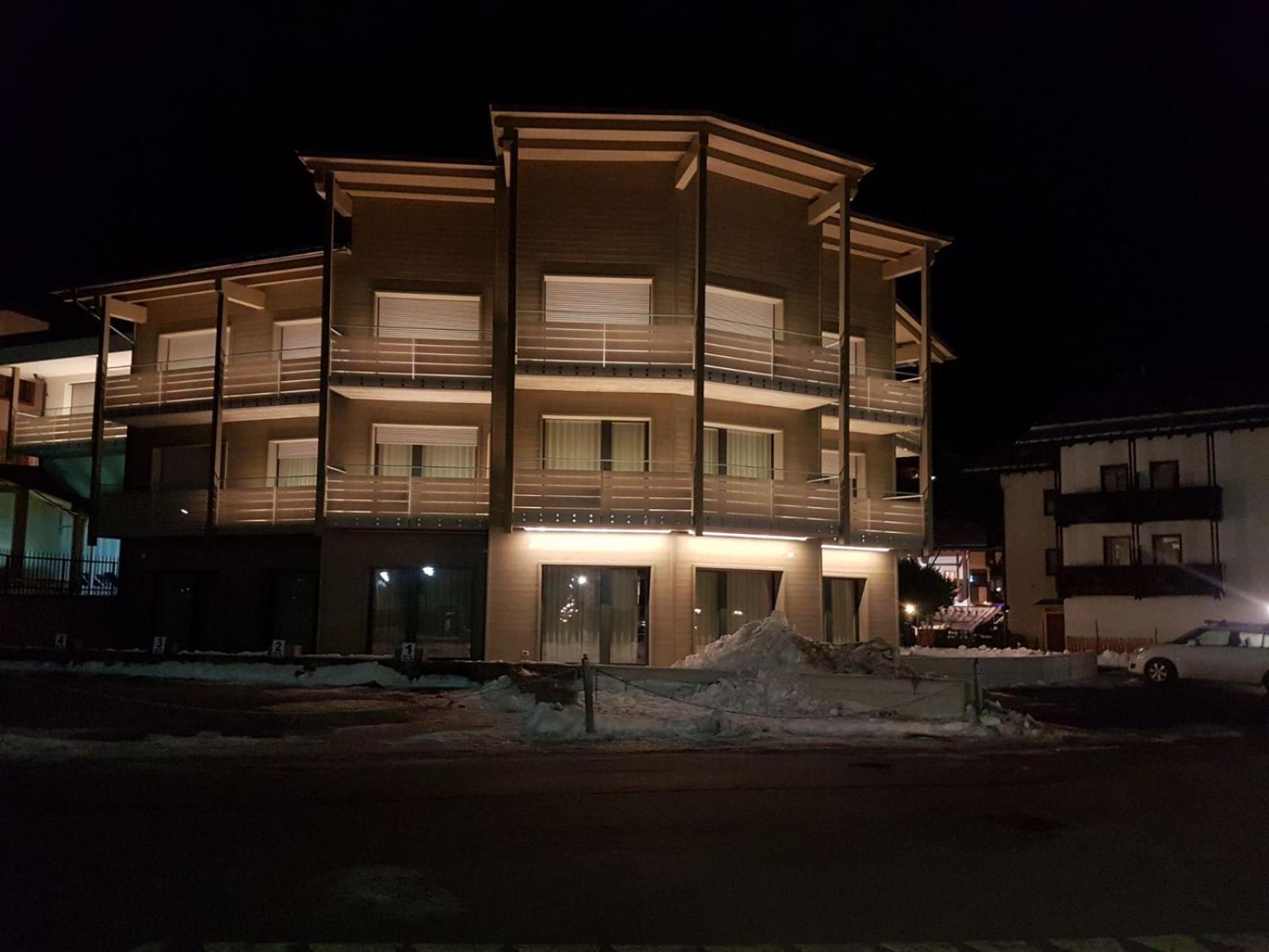 Hotel Canada Пинцоло Экстерьер фото